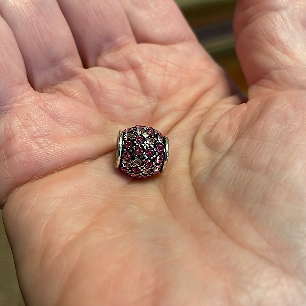 Pandora bead